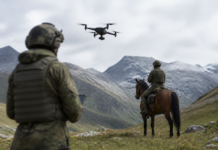 El Ejército suizo une caballos y drones en una misión clave