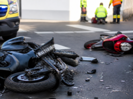 Accidente entre dos motos en Gáldar deja tres heridos