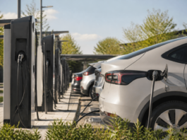 El coche eléctrico gana terreno pese al freno de la recarga