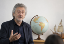Guillermo Fesser explica las raíces hispanas de EEUU
