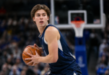 De Larrea sorprende en los Mavericks y recibe grandes elogios