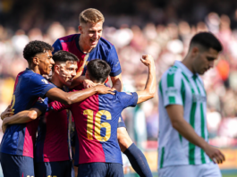 El FC Barcelona golea al Betis y llega encendido al Clásico