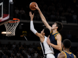 Aday Mara debuta en la NBA con un tapón monstruoso a Wembanyama