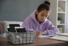 Por qué limitar la tecnología protege a los adolescentes
