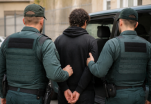 La Guardia Civil detiene a dos miembros de No Name Kitchen
