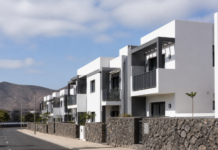 Canarias inicia la adjudicación de viviendas en Playa Blanca