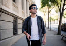 Las gafas inteligentes que permiten a Daniel Álvarez orientarse