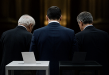La revuelta de Sánchez: el voto blanco de González y negro de ZP