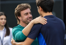 El gesto de Fernando Alonso al reencontrarse con Alex Albon