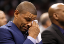 Muggsy Bogues llora porque los Hornets retirarán su camiseta