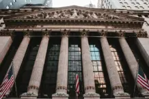 Wall Street cambia de idea: la IA exige contratar mejor