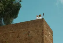 Parkour en la Alhambra el joven que rompió un pilar Parkour en la Alhambra el joven que rompió un pilar image